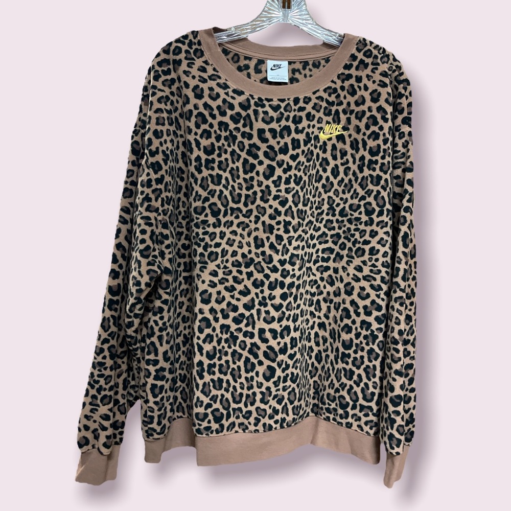 Nike Sportswear Leopard Graphic Fleece Crew Size 2X